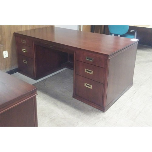 <br><b>Used Desk Set</b><br>Alma Wood<br>$950