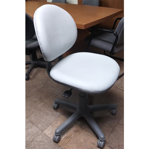 <br><b>Used Office Chair</b><br>Steelcase Criterion<br>$125