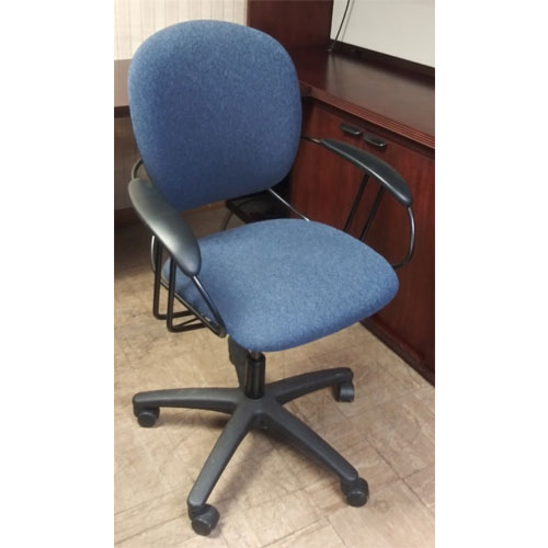 <br><b>Used Office Chair</b><br>Steelcase Uno<br>$125