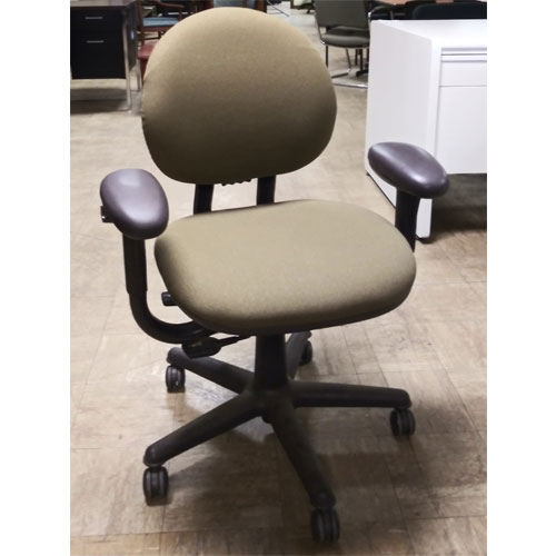 <br><b>Used Office Chair</b><br>Steelcase Criterion<br>$150