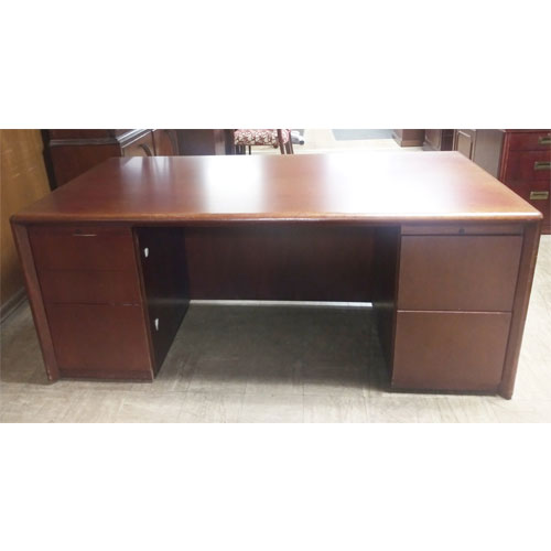 <br><b>Used Desk Set</b><br><br>$950