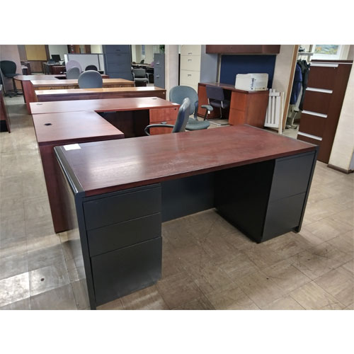 <br><b>Refurbished Desk</b><br><br>$750