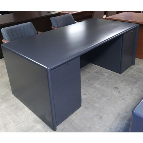 <br><b>Refurbished Desk</b><br><br>$1000