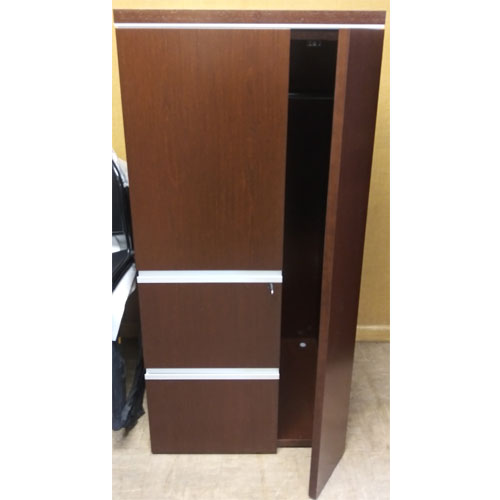 <br><b>Used Wardrobe</b><br>Knoll<br>$225