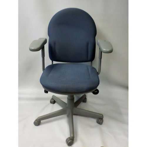 <br><b>Used Office Chair</b><br>Steelcase Turnstone<br>$95