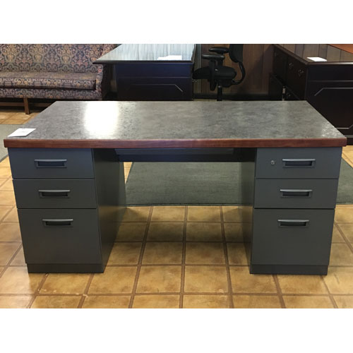 <br><b>Refurbished Office Desk</b><br>Steelcase<br>$400