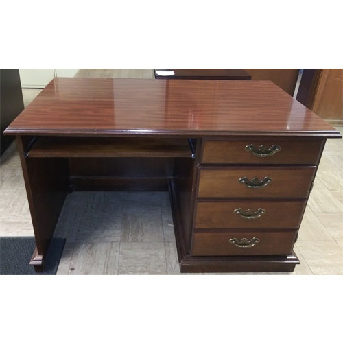 <br><b>Used Desk</b><br><br>$200